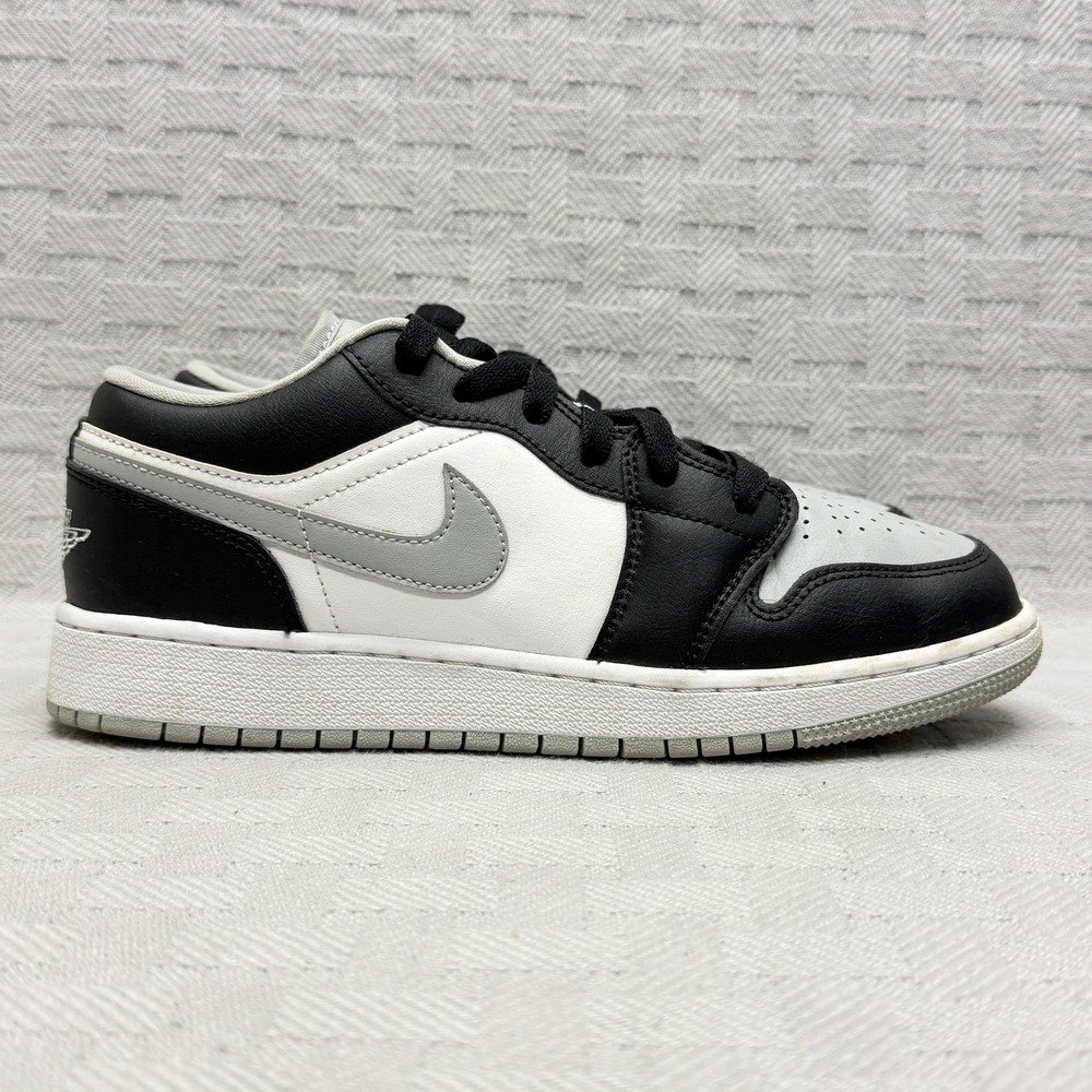 Jordan 1 Low Grey Toe (GS) Kids Size 6.5 Black Low Top 553560-039